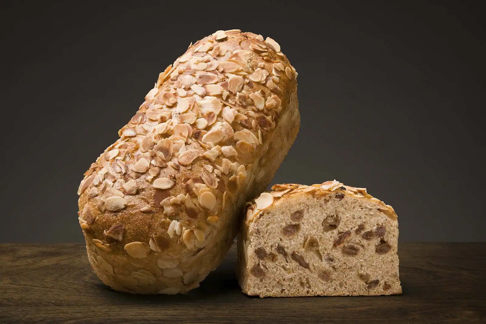Bio-Dinkel-Rosinensemmel - Brot